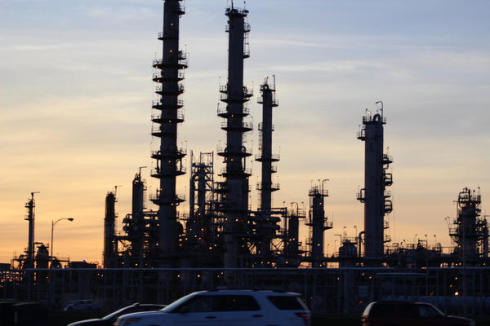 delaware-city-refinery-towers
