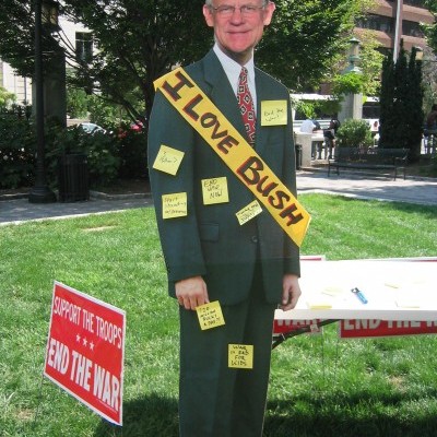 New York Times Exhumes Mike Castle to Moan About a Radicalized DEGOP